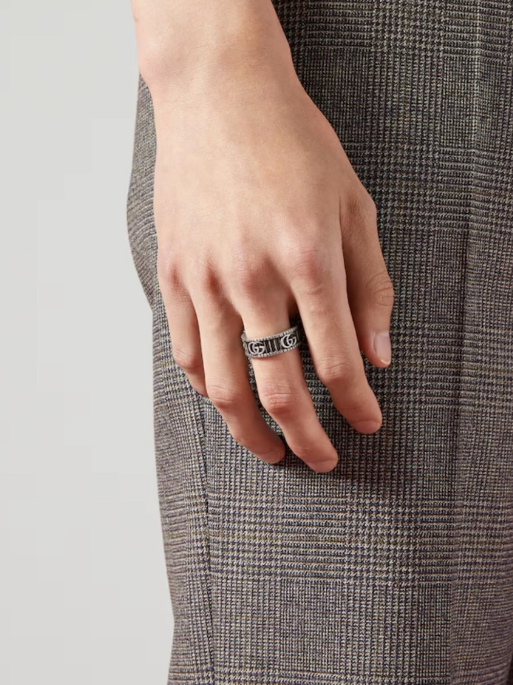 Fashion Jewelry Silver Ring Interlocking Logo Frame Accent Size 7